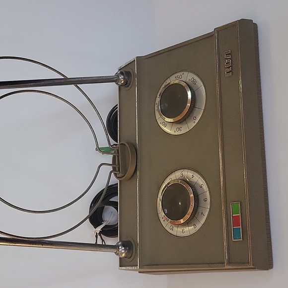 RCA Rabbit Ear TV Antenna Vintage Rotating Receiver - Picture 2 of 9